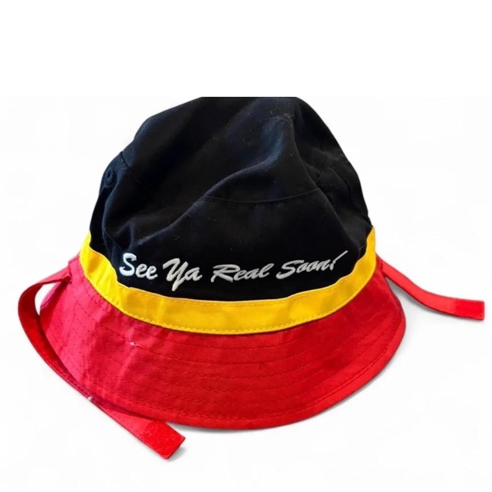 NWT Disney Mickey Mouse Reversible Bucket Hat Toddler Red Black White